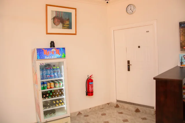 Guest lobby and refreshments