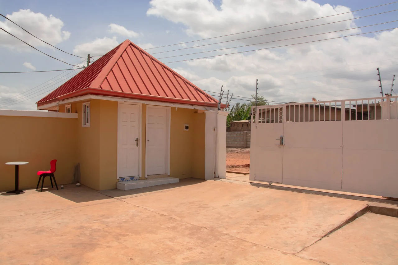 Osdala Lodge entrance and secure gate